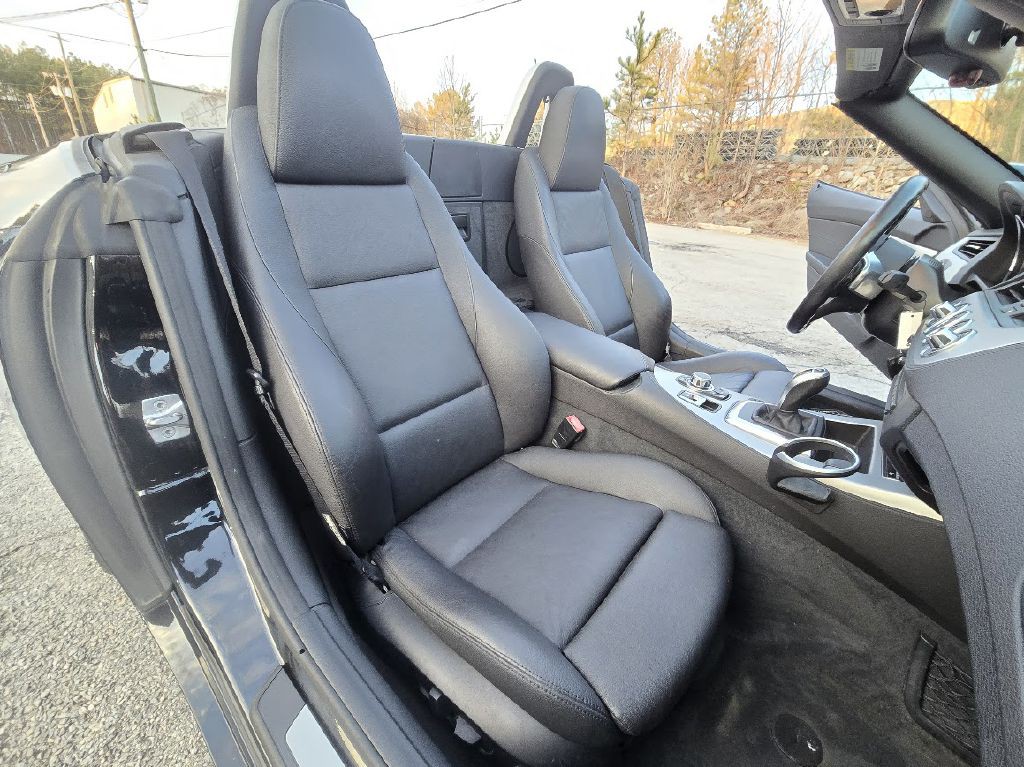 2011 BMW Z4 Image 15