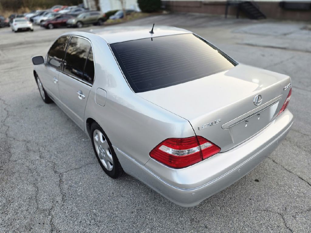 2004 Lexus LS 430 Image 7