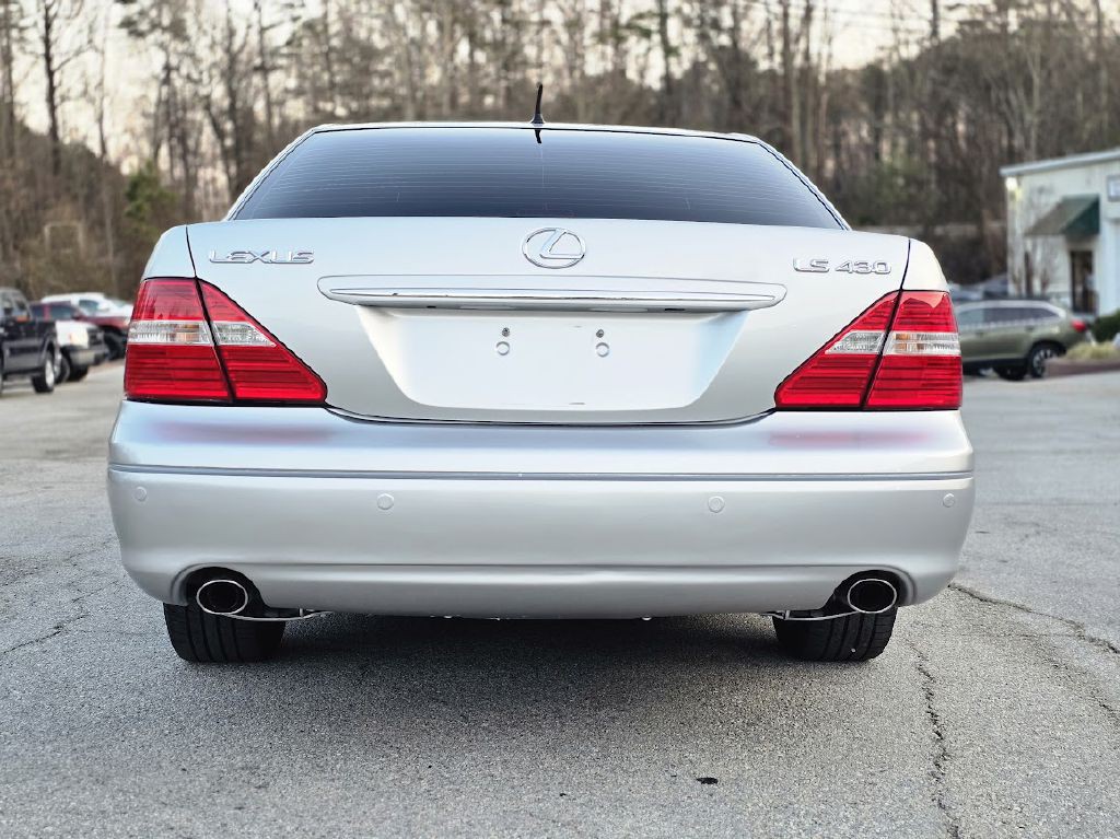 2004 Lexus LS 430 Image 8