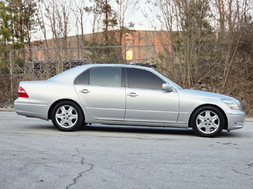 2004 Lexus LS 430 Image 11