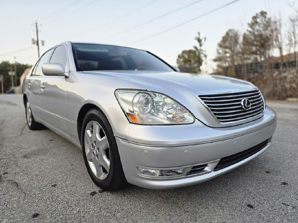2004 Lexus LS 430 Image 13