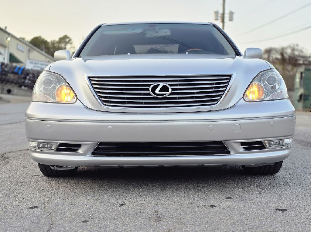 2004 Lexus LS 430 Image 15