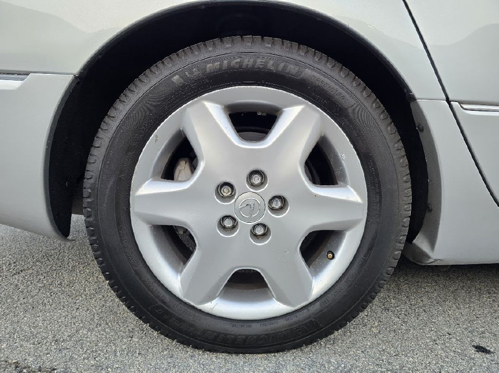 2004 Lexus LS 430 Image 19