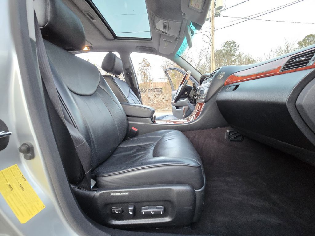 2004 Lexus LS 430 Image 22