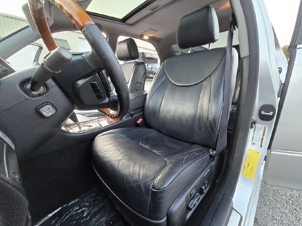 2004 Lexus LS 430 Image 29