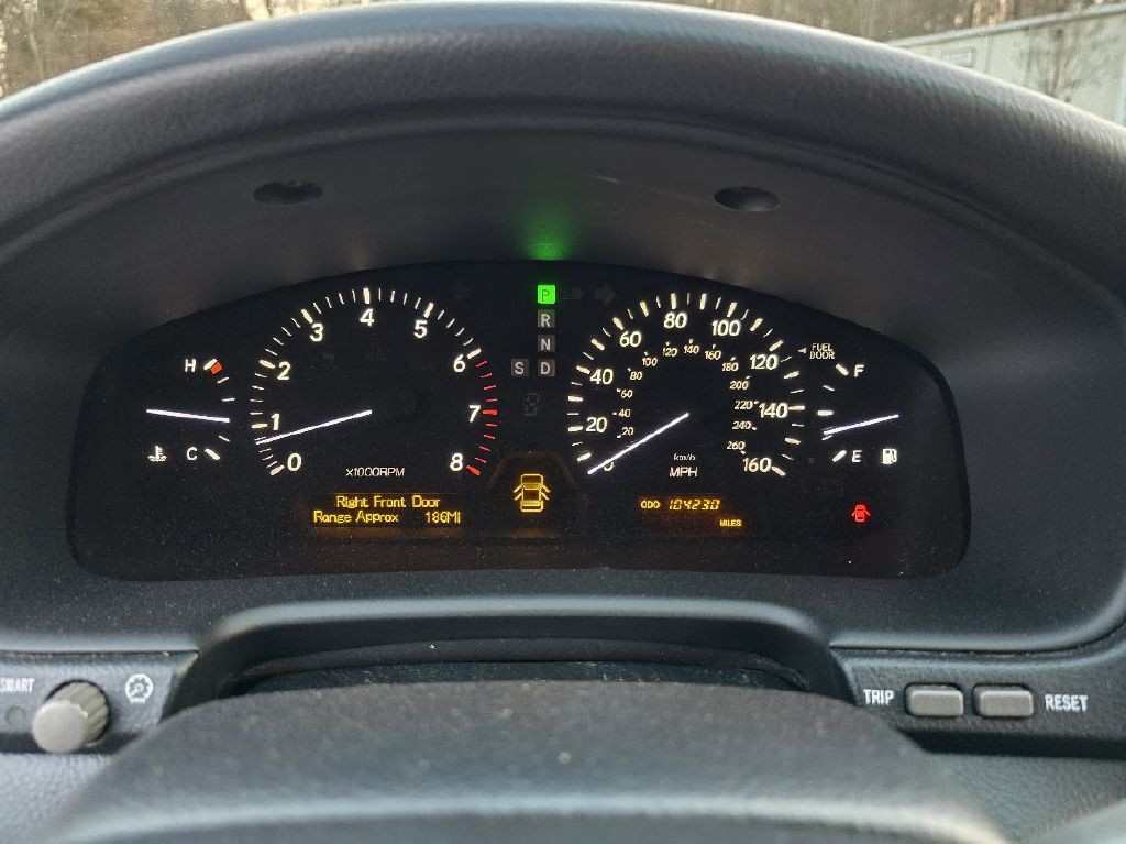 2004 Lexus LS 430 Image 37