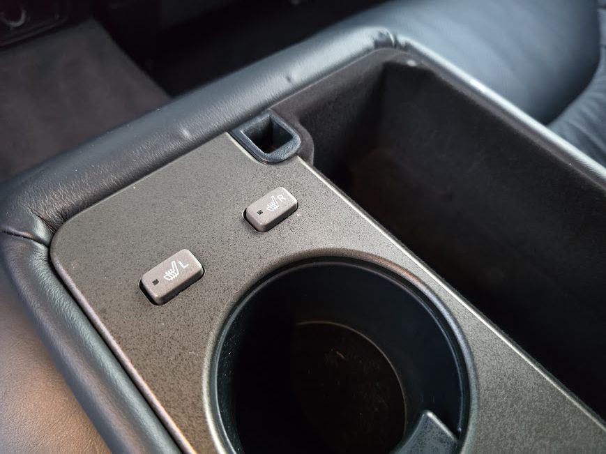 2004 Lexus LS 430 Image 38