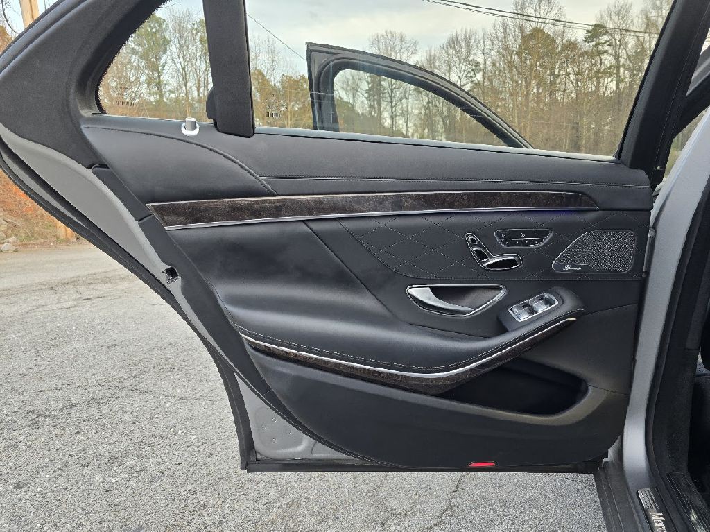 2015 Mercedes-Benz S-Class Image 26