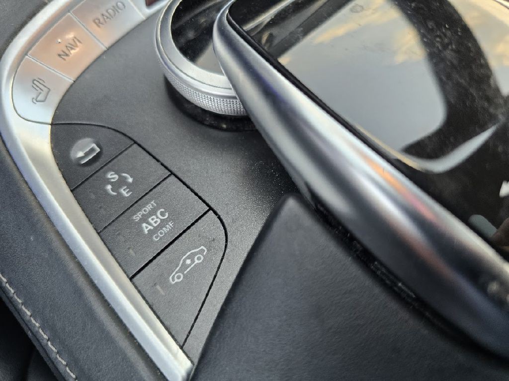 2015 Mercedes-Benz S-Class Image 30