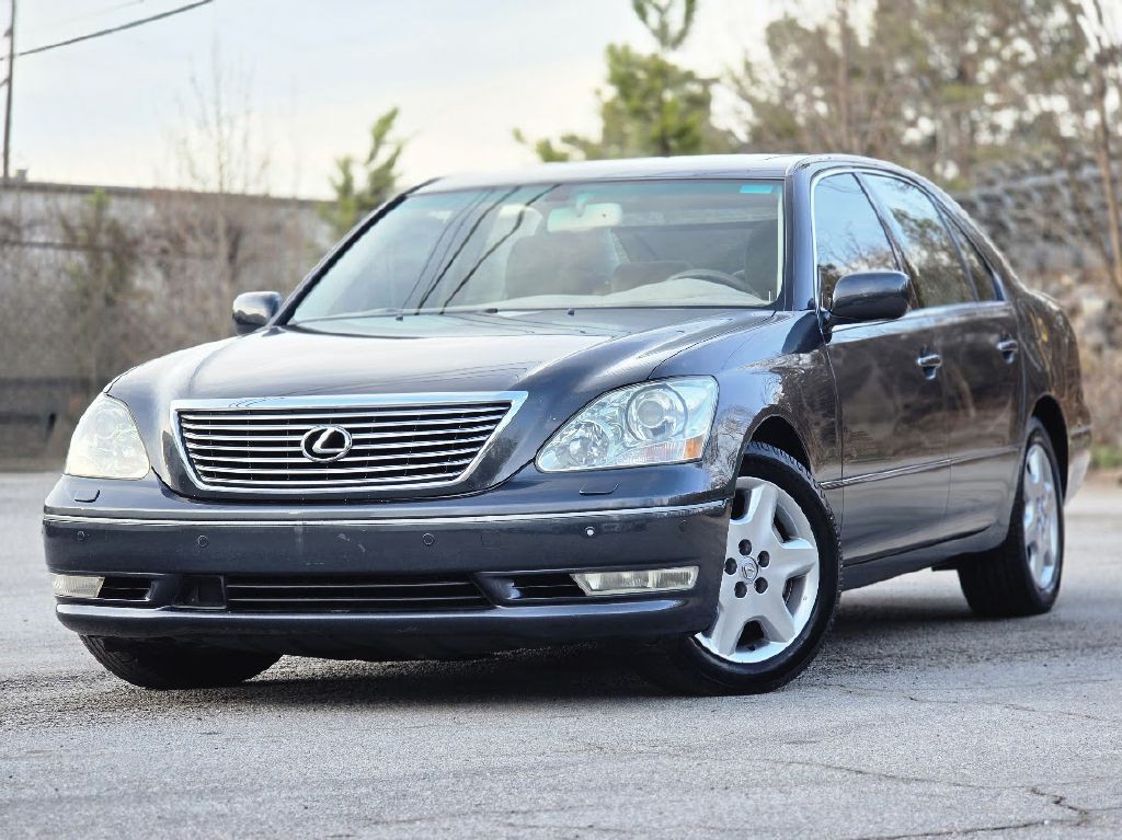 2004 Lexus LS 430 Image 2