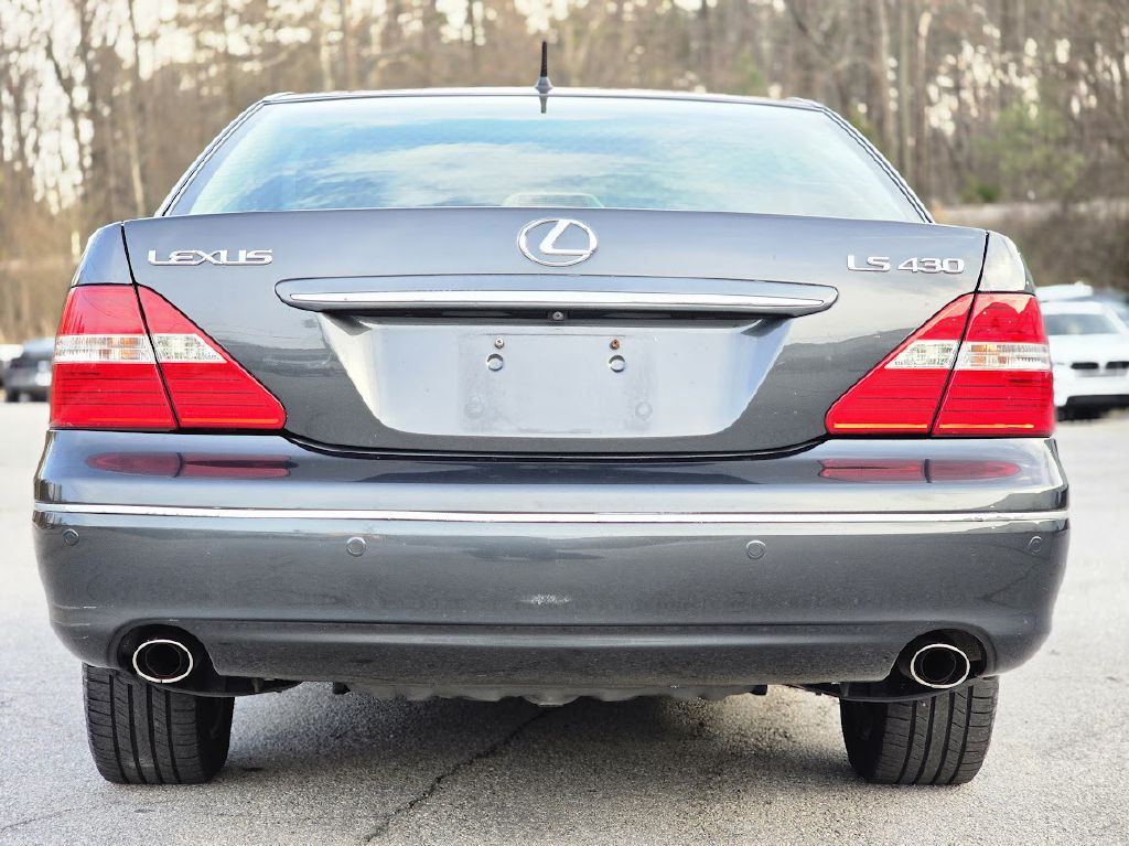 2004 Lexus LS 430 Image 7