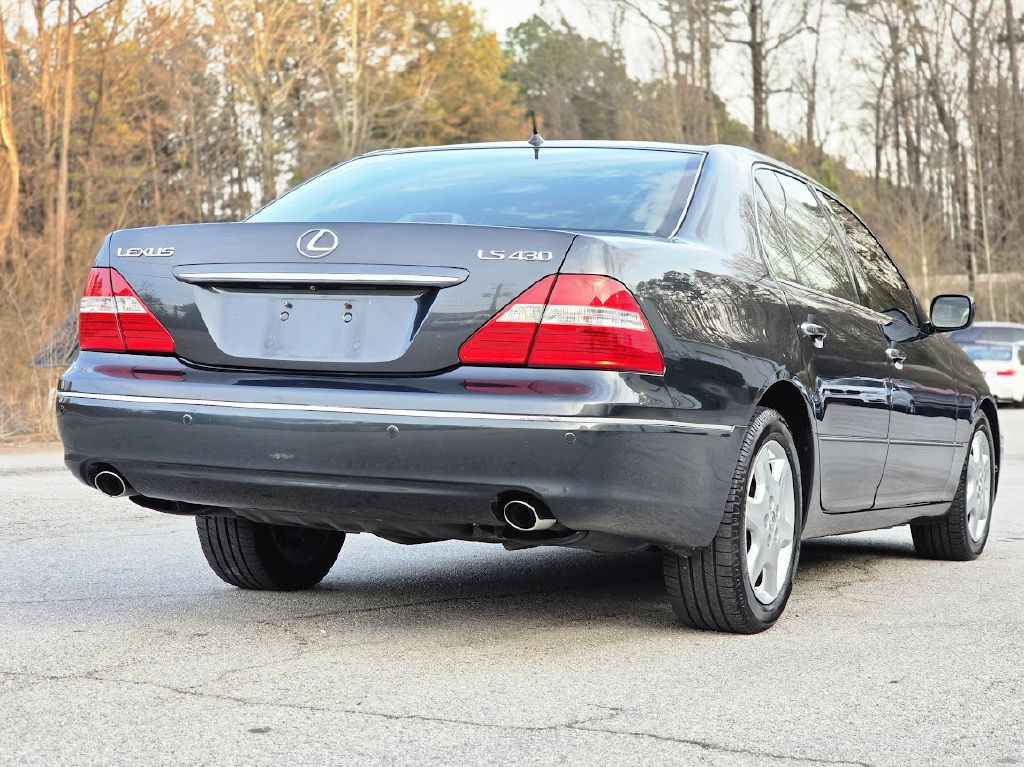 2004 Lexus LS 430 Image 9
