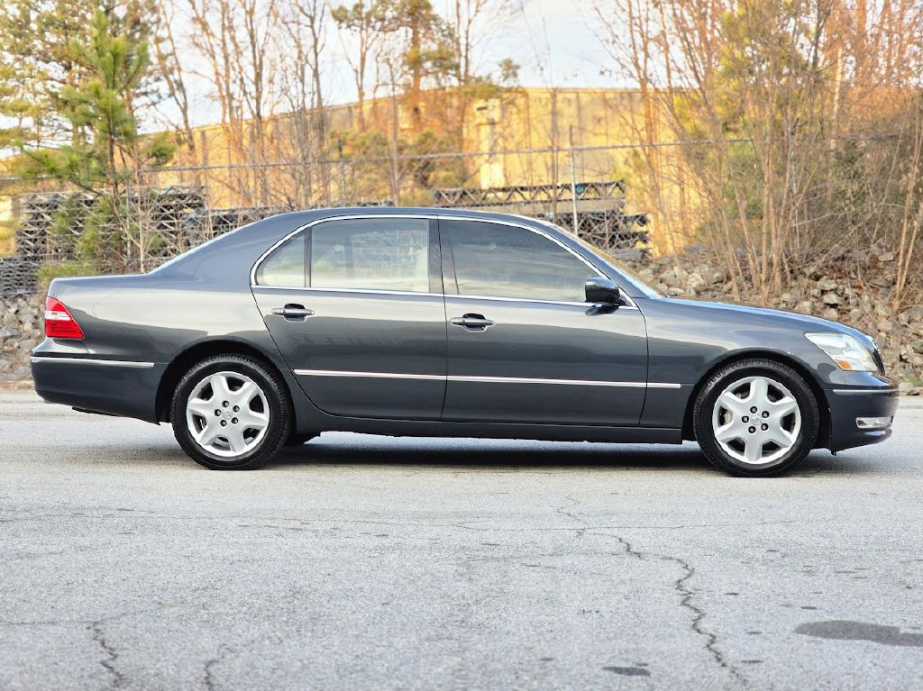 2004 Lexus LS 430 Image 11
