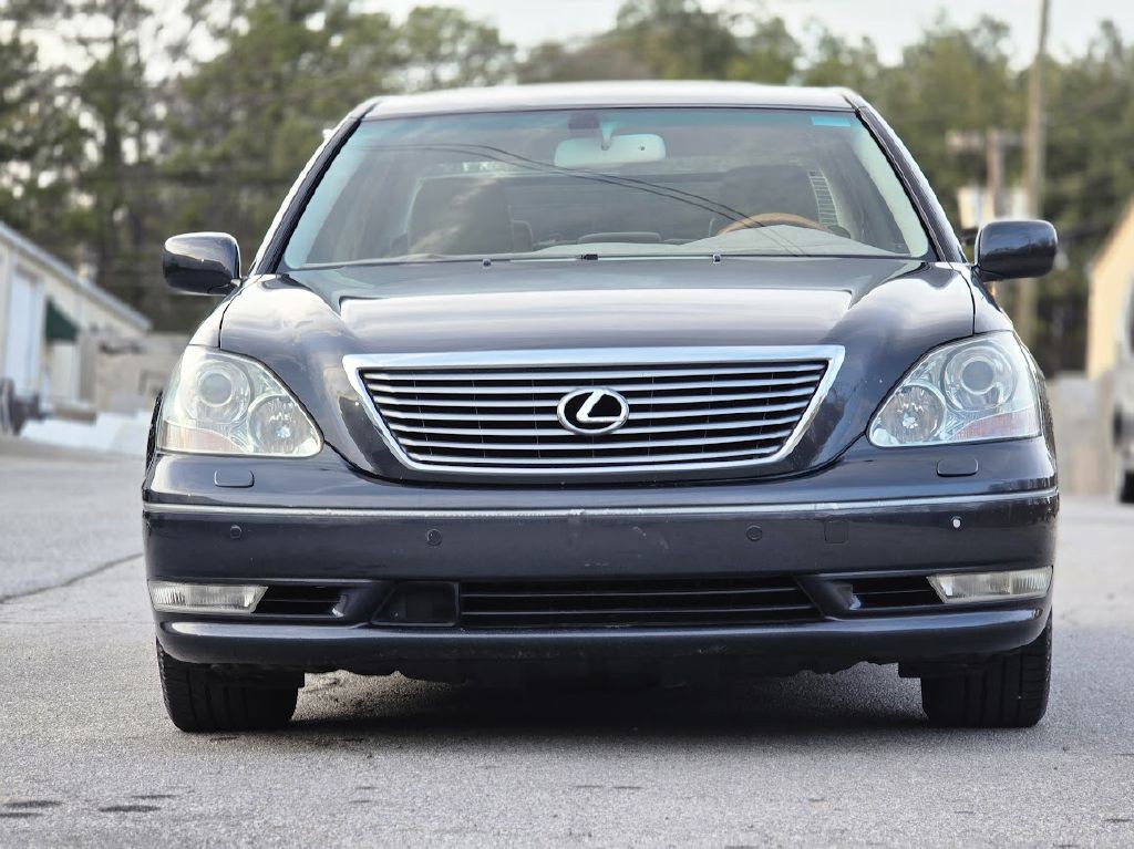 2004 Lexus LS 430 Image 12