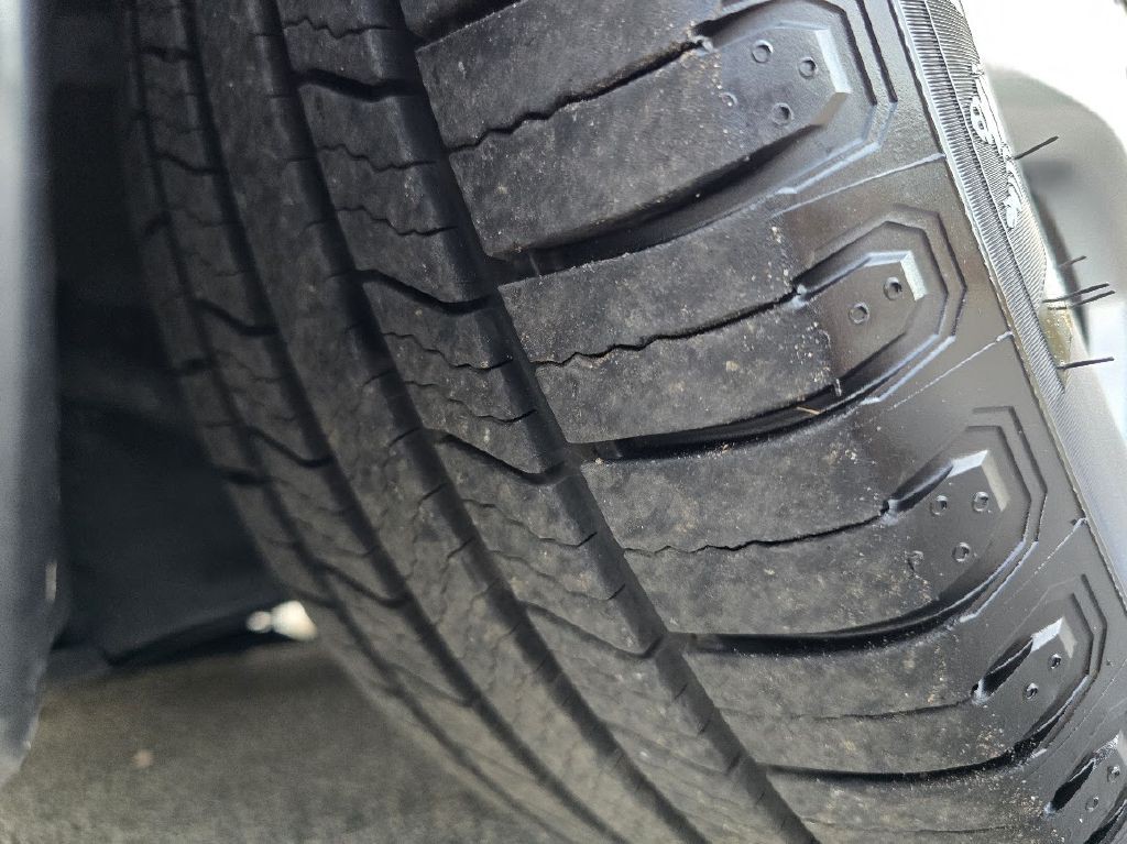 2004 Lexus LS 430 Image 16