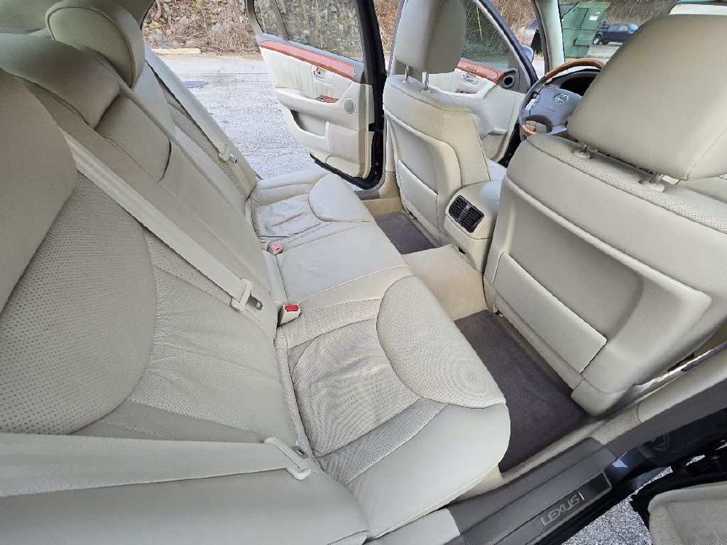 2004 Lexus LS 430 Image 29