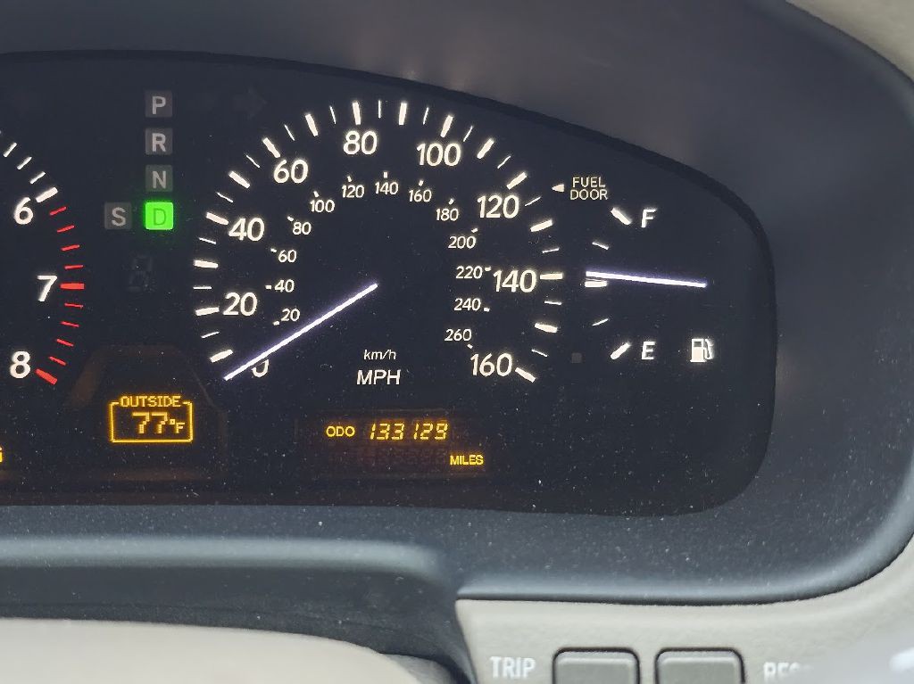 2004 Lexus LS 430 Image 43