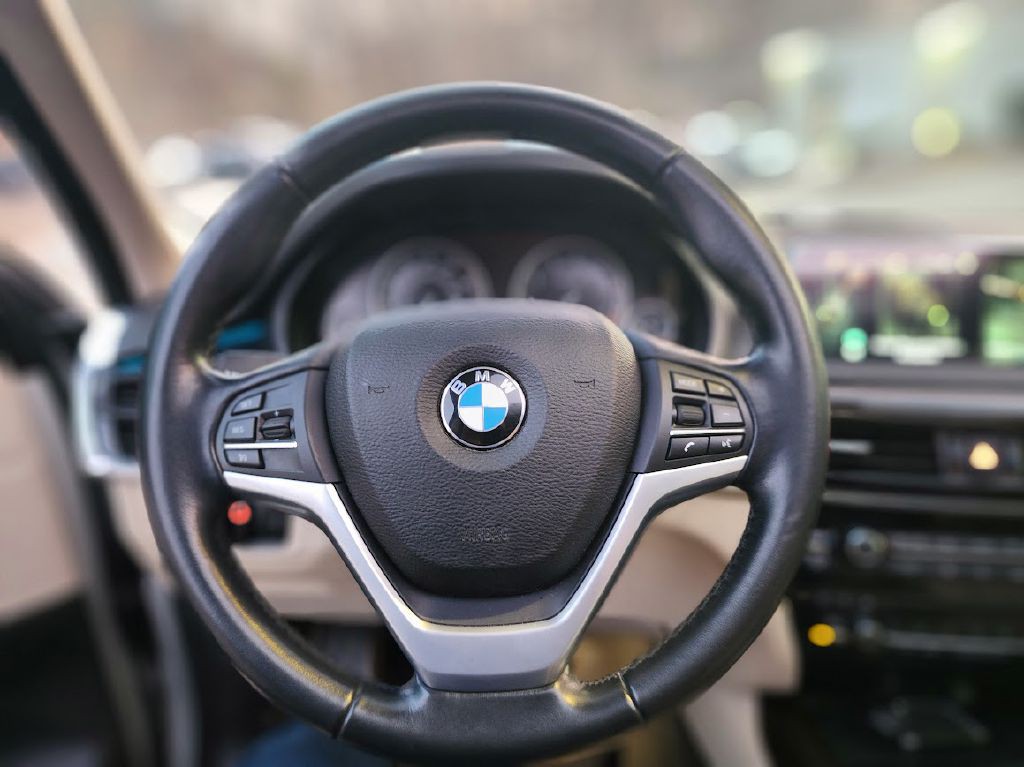 2016 BMW X5 Image 32
