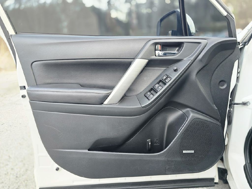 2014 Subaru Forester Image 26