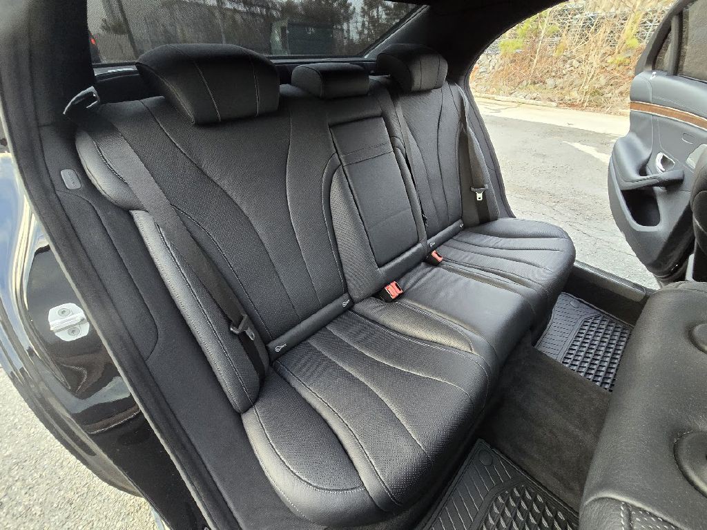 2015 Mercedes-Benz S-Class Image 26