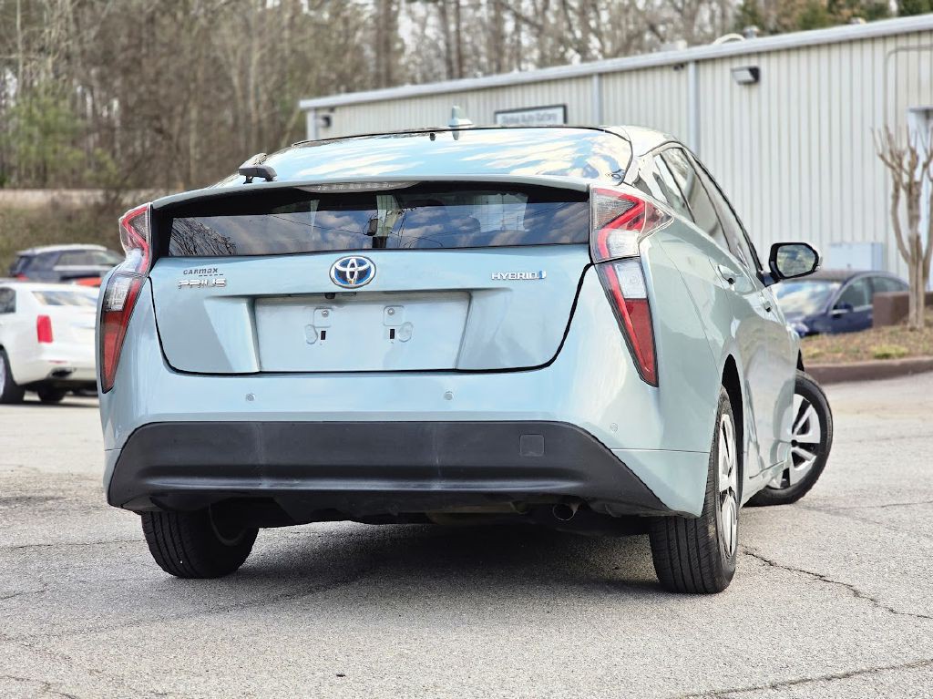 2017 Toyota Prius Image 3