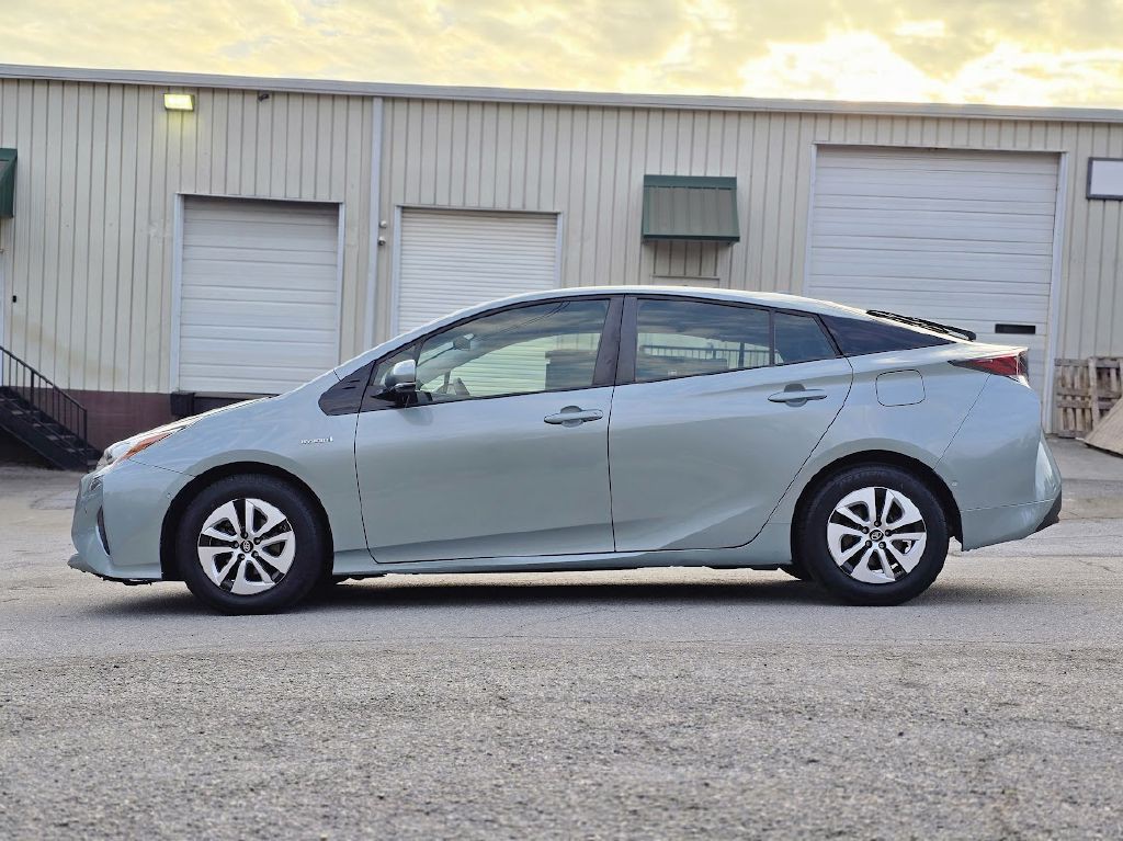 2017 Toyota Prius Image 4