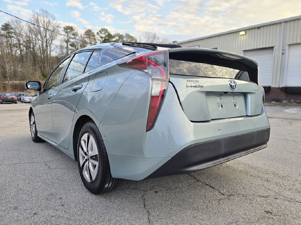 2017 Toyota Prius Image 6