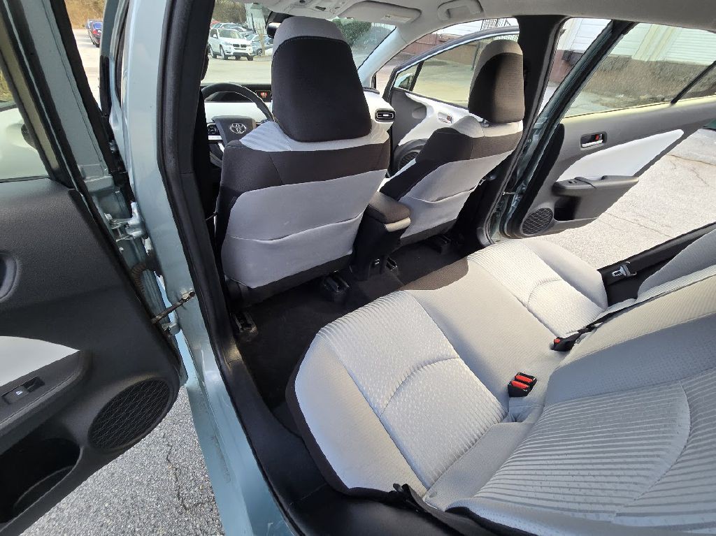 2017 Toyota Prius Image 20