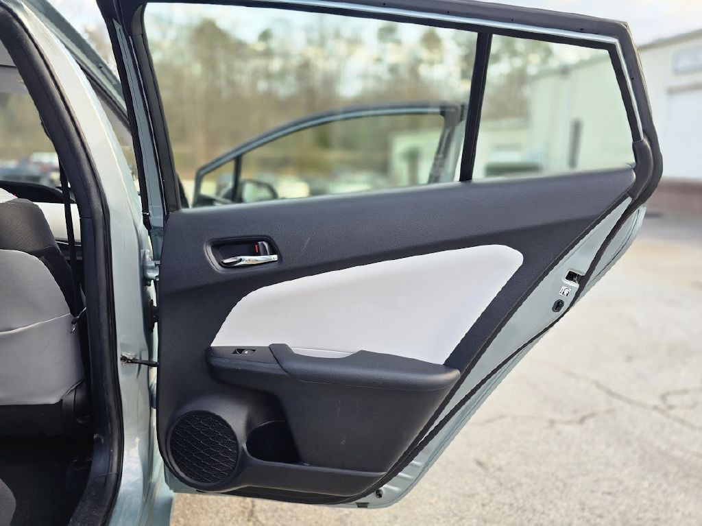 2017 Toyota Prius Image 26