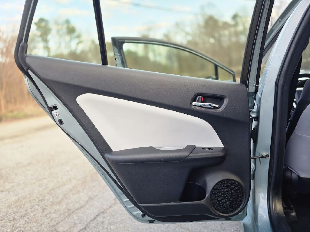 2017 Toyota Prius Image 27