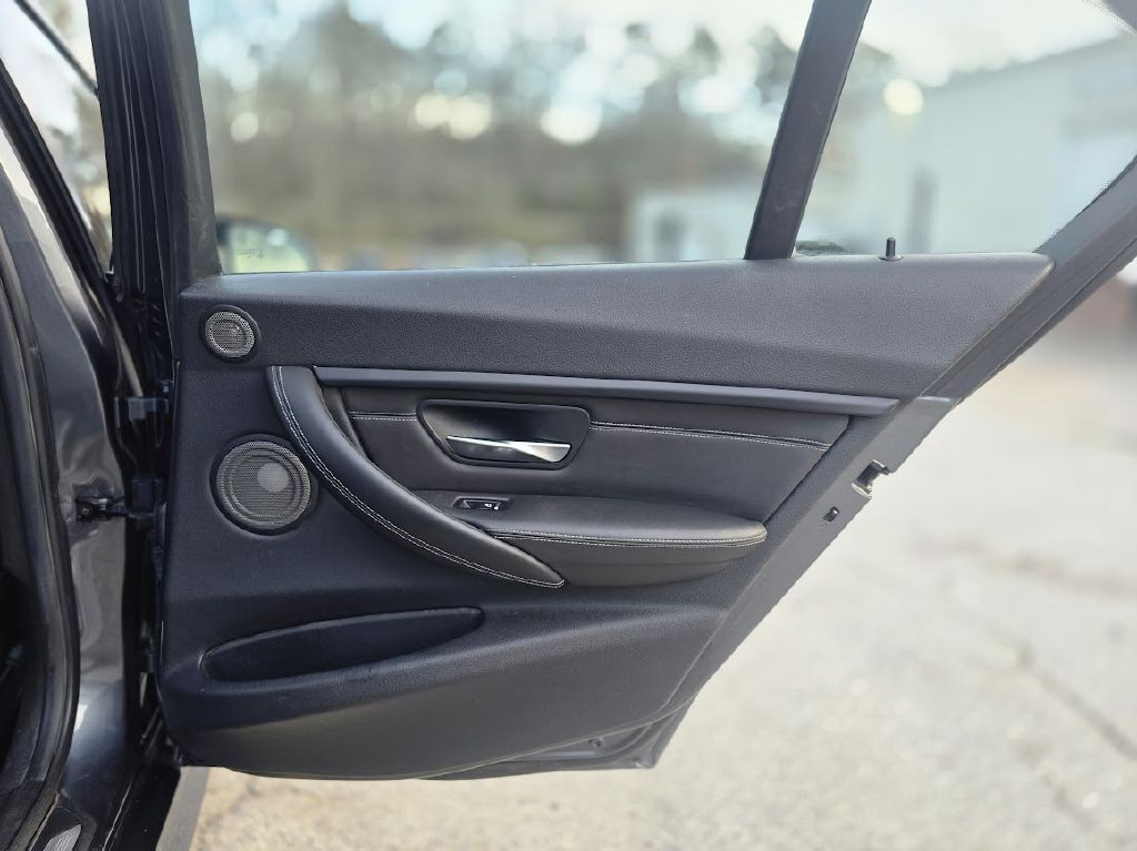 2016 BMW M3 Image 28