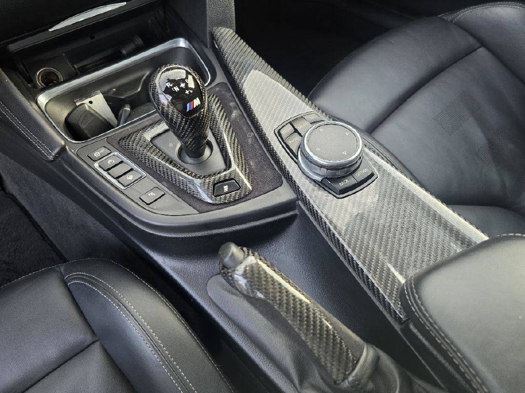 2016 BMW M3 Image 32