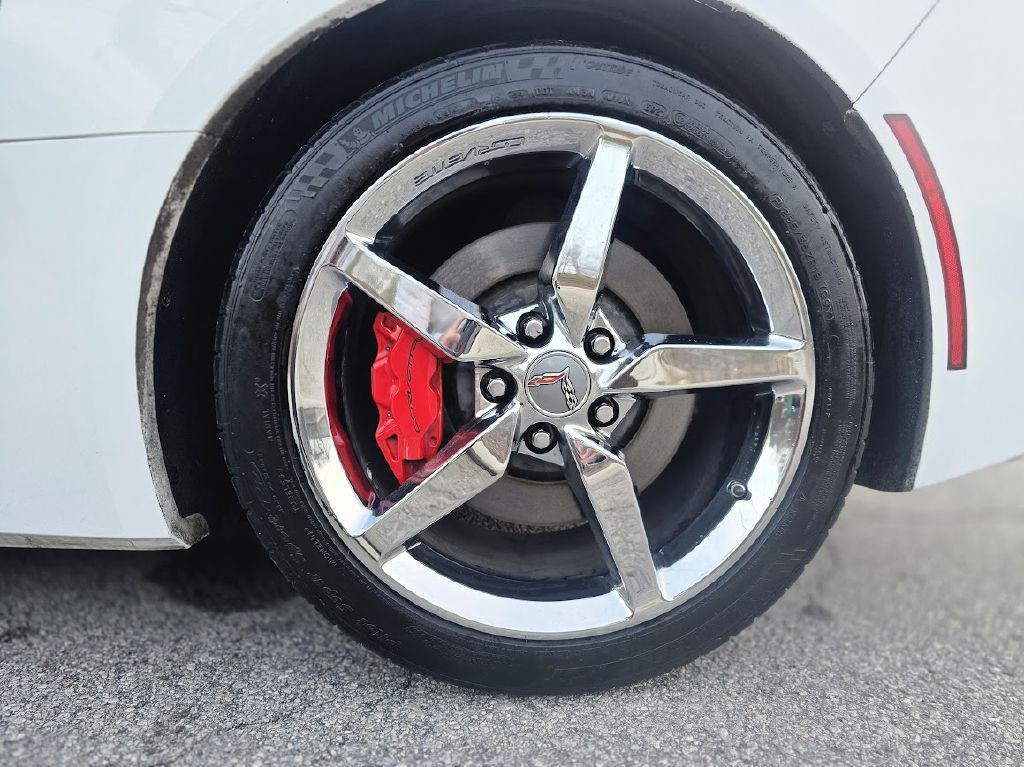 2015 Chevrolet Corvette Image 19