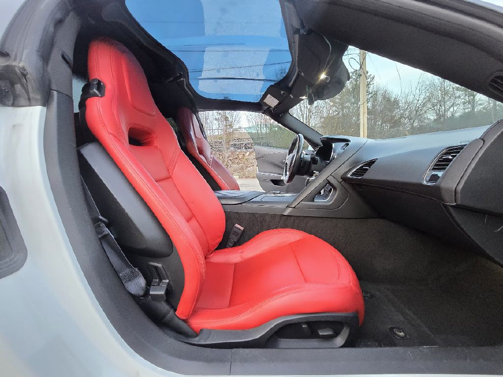 2015 Chevrolet Corvette Image 23