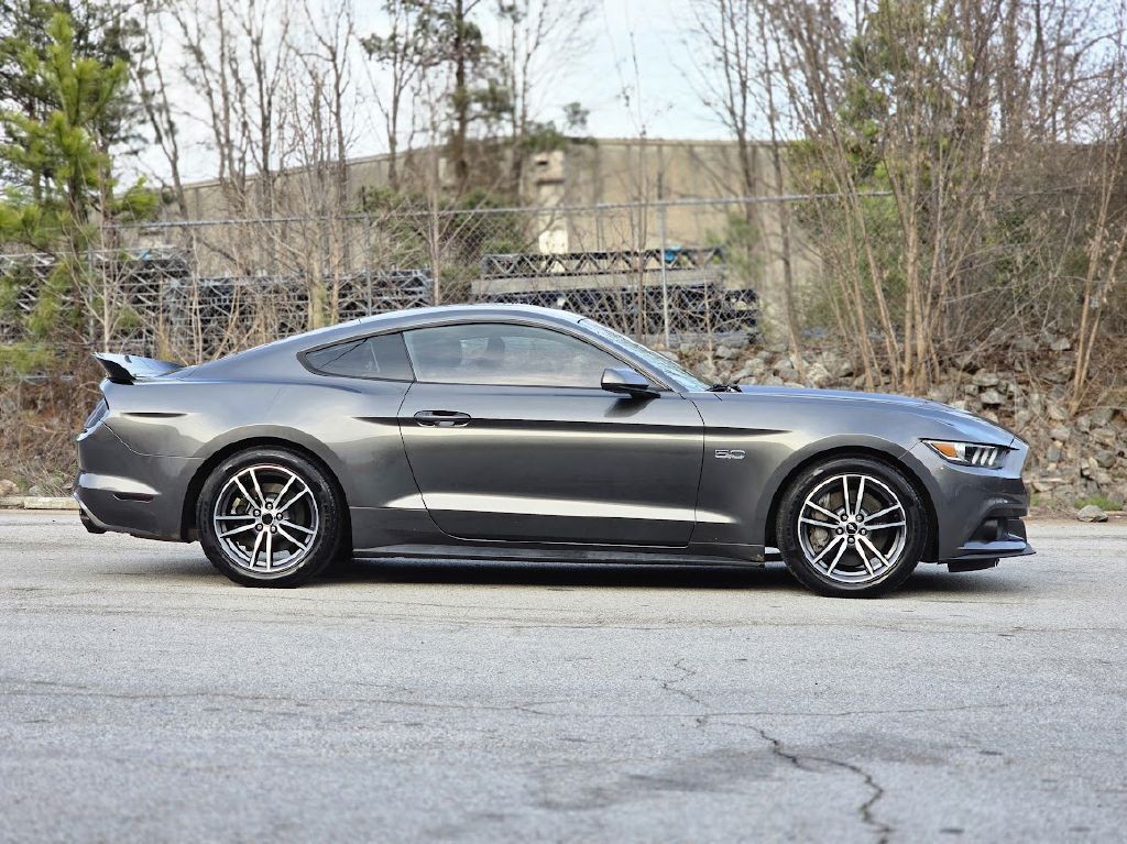 2017 Ford Mustang Image 10