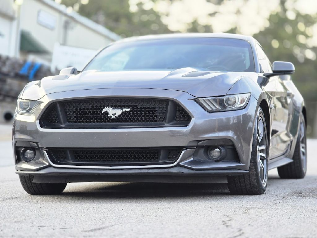 2017 Ford Mustang Image 15