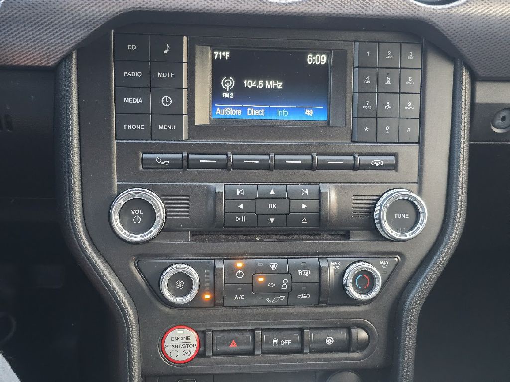 2017 Ford Mustang Image 29