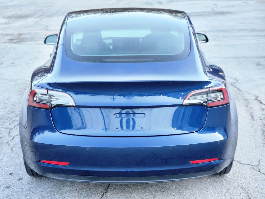 2018 Tesla Model 3 Image 10