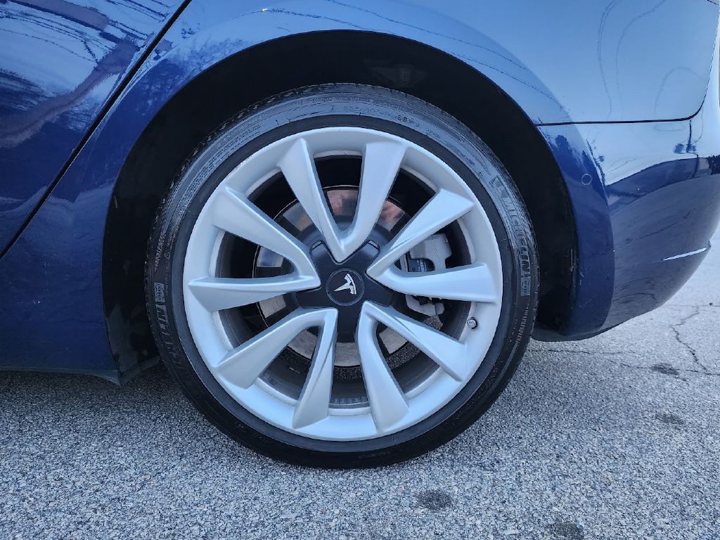2018 Tesla Model 3 Image 19