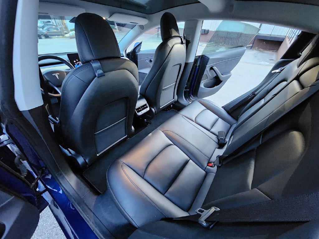 2018 Tesla Model 3 Image 23