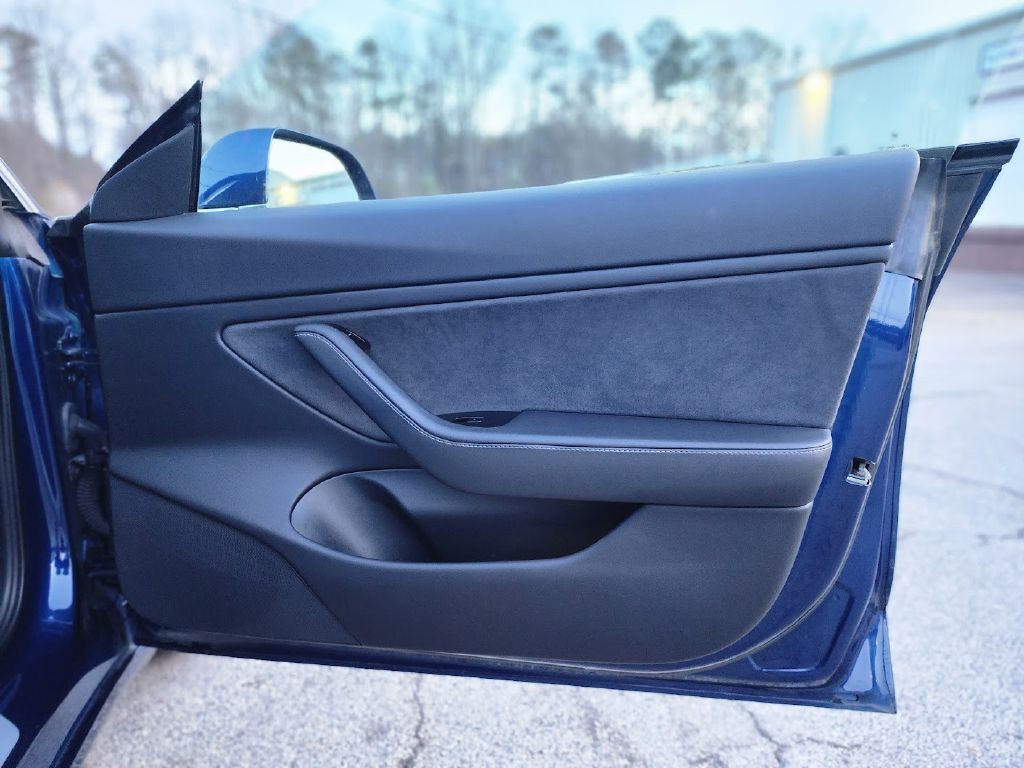 2018 Tesla Model 3 Image 28