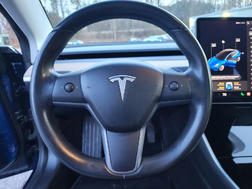 2018 Tesla Model 3 Image 32