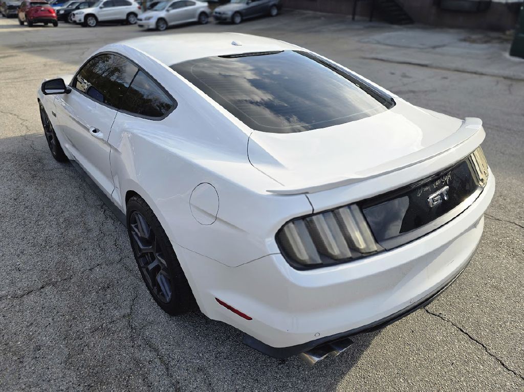 2017 Ford Mustang Image 6