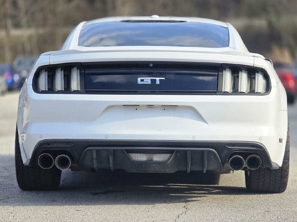 2017 Ford Mustang Image 7