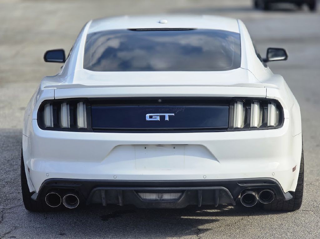 2017 Ford Mustang Image 8