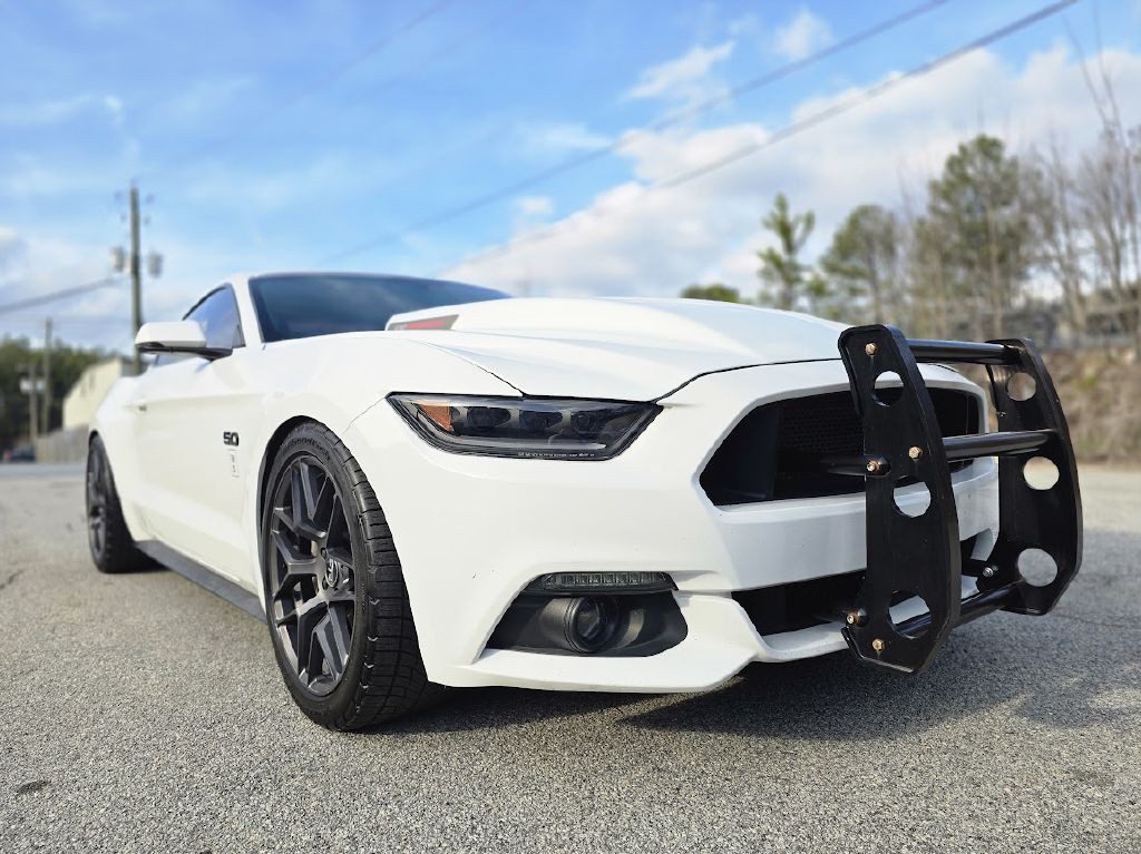 2017 Ford Mustang Image 12