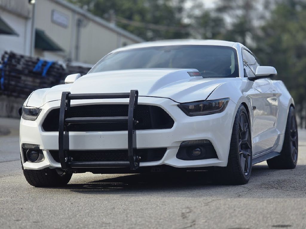 2017 Ford Mustang Image 16