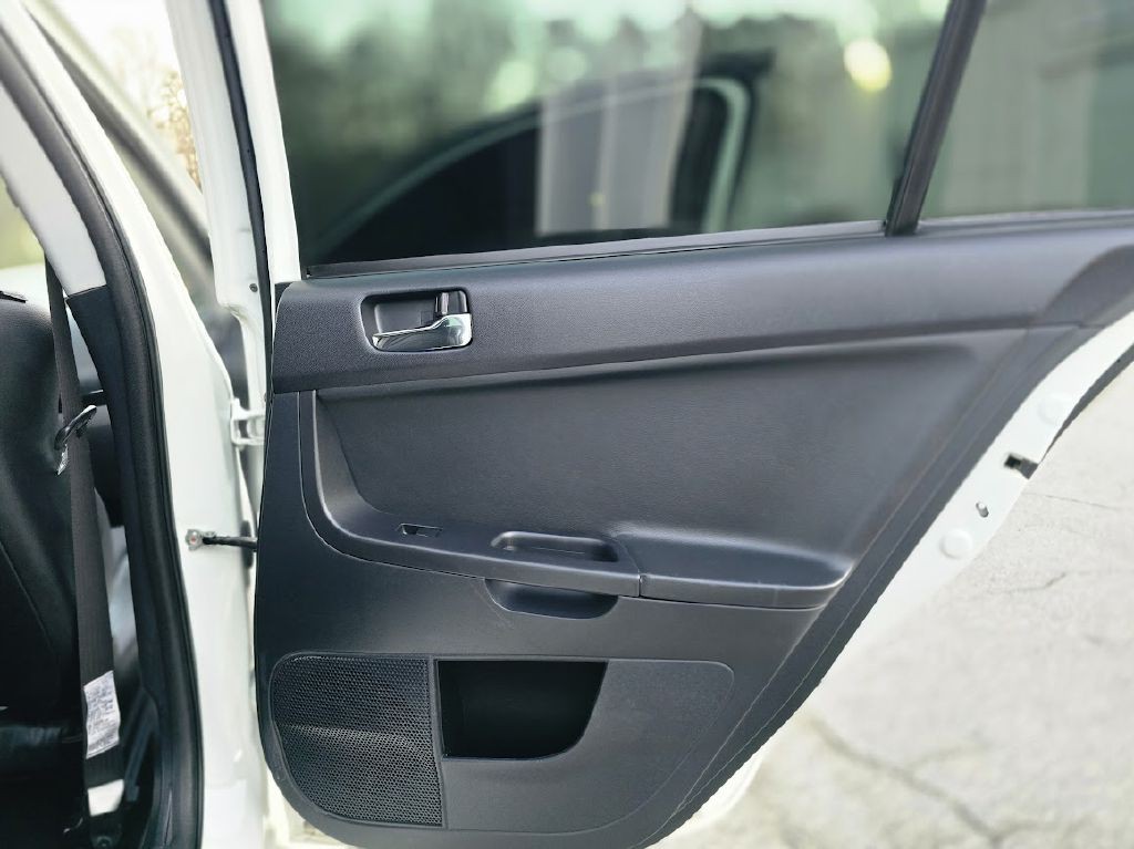 2013 Mitsubishi Lancer Image 27