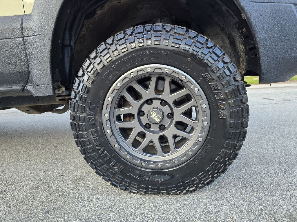 2005 Lexus GX 470 Image 13