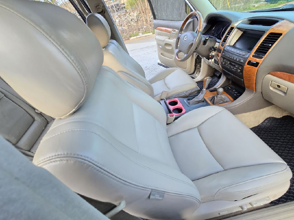 2005 Lexus GX 470 Image 32